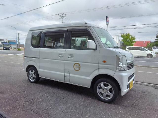 スズキ エブリィ 乗車定員/4人(車椅子1台可)